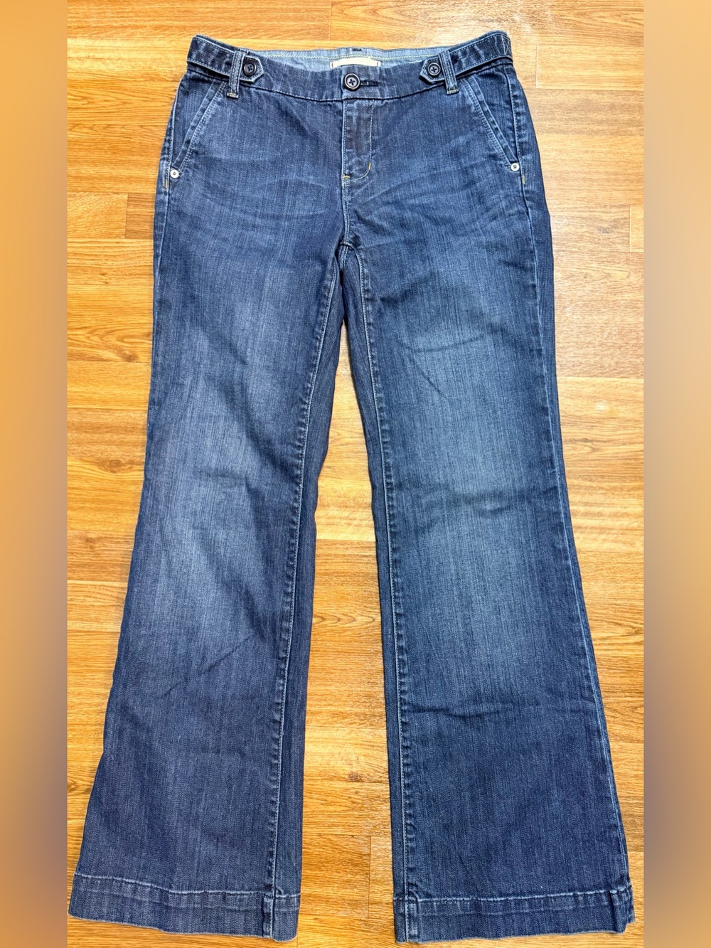 Gap limited edition 90’s low rise flare medium size jeans wash denim jeans 6 EC